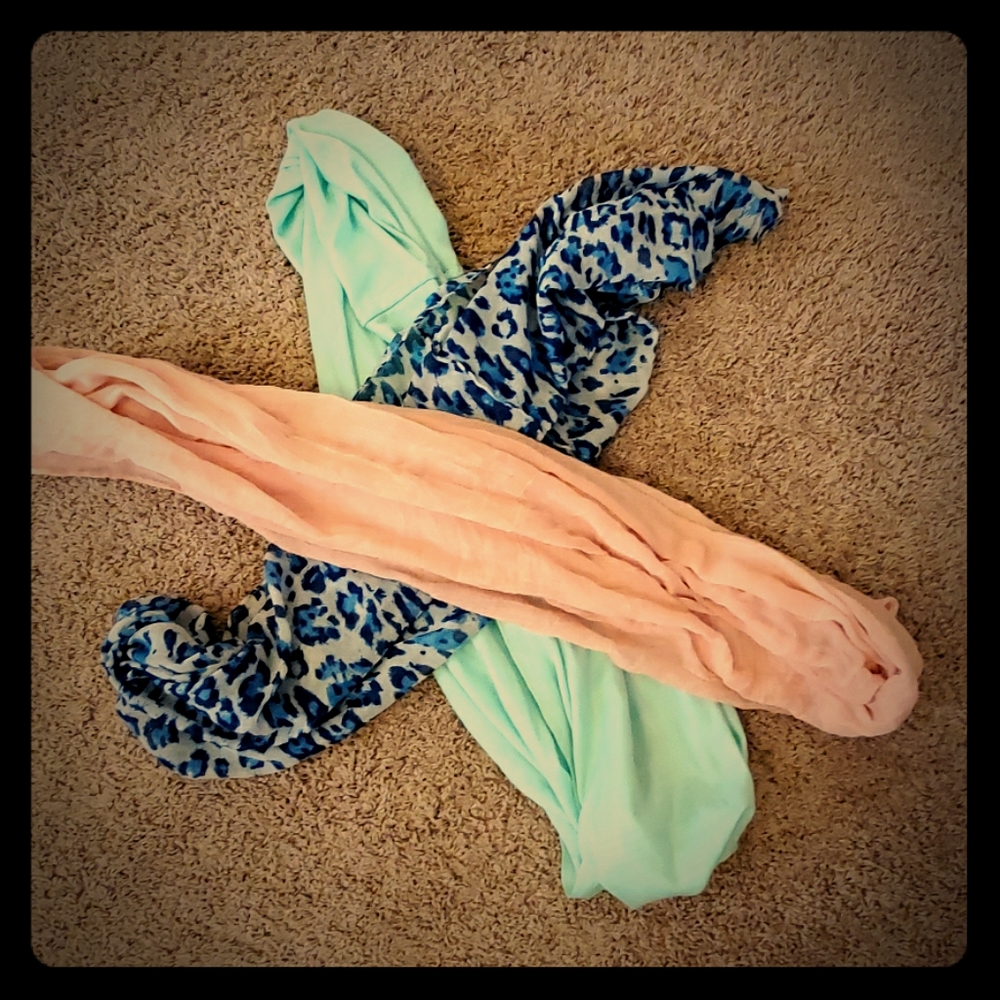 3 Infinity scarves
